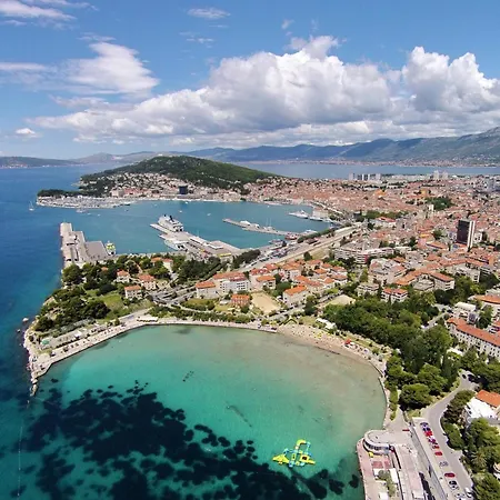 Apartamento With Parking Space - 22919 Split