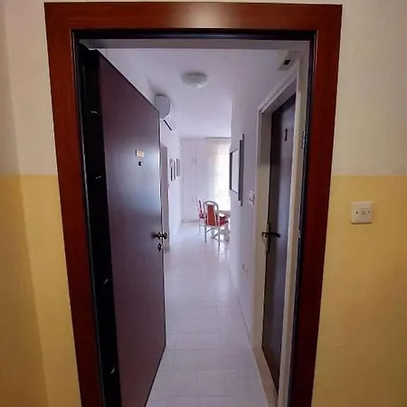 Apartamento With Parking Space - 22919 Split