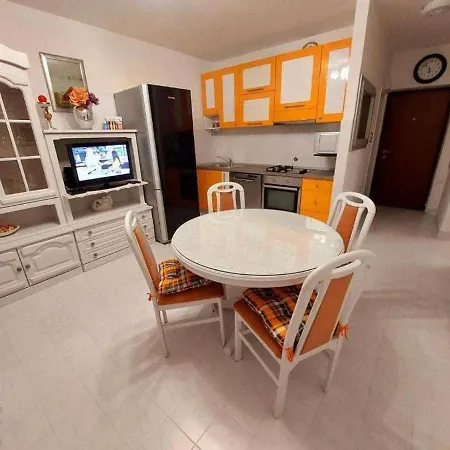Apartment With A Parking Space - 22919 Split