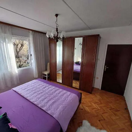 Apartmán With Parking Space - 22919 Split